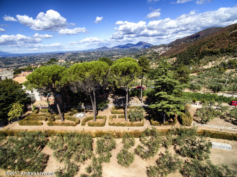 Casa Rinaldi Italia — 4-Star Luxury Hotel in Poggio Mirteto, Italy