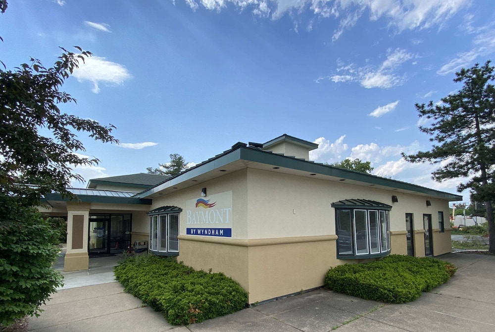 Baymont by Wyndham Latham Albany Airport - featured photo