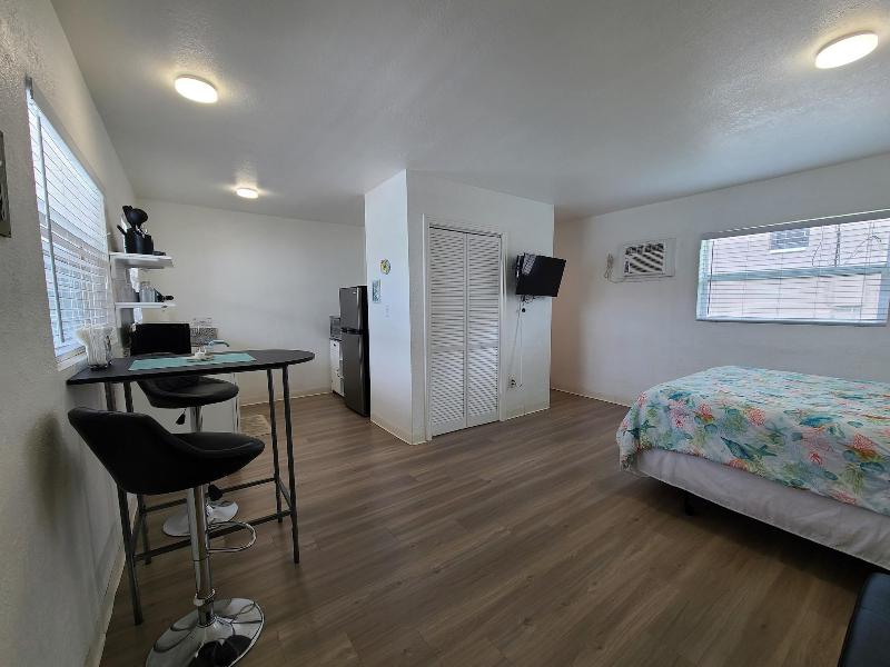 Sun Island Motel - photo 133