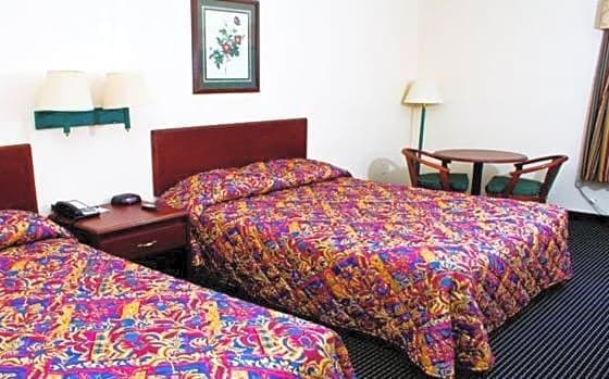 Country Hearth Inn Union City - photo 21