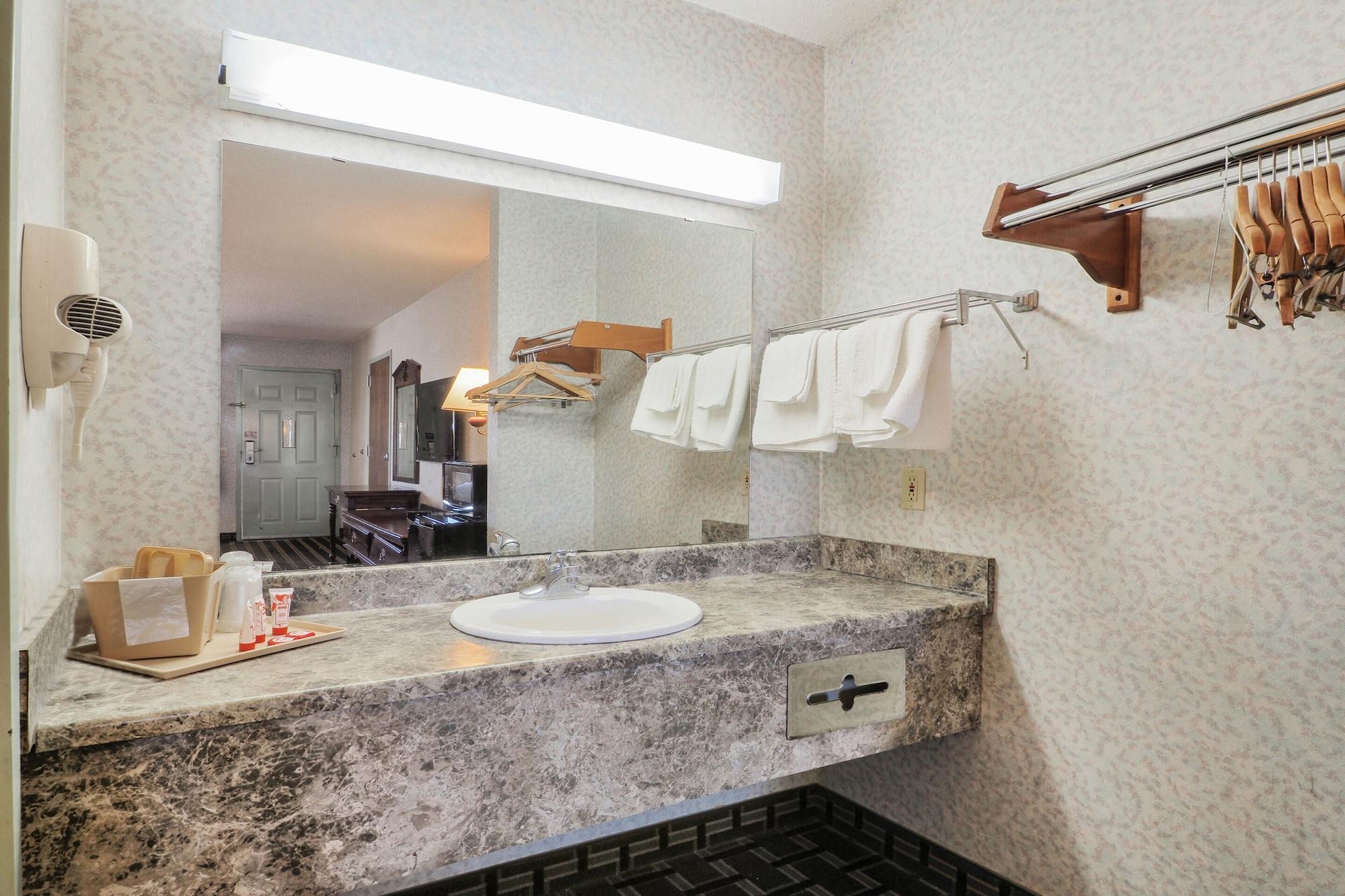 Lonestar Inn & Suites Erick Ok Hwy 40 By Oyo - photo 16