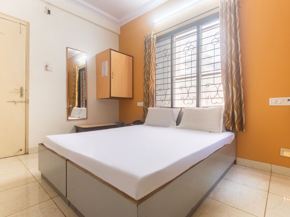 Spot On 43046 Hotel Saitej - carbon neutral hotel in Mahad