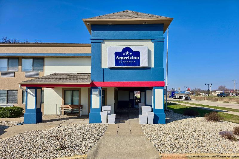 AmericInn by Wyndham Beloit — Beloit — photo 5