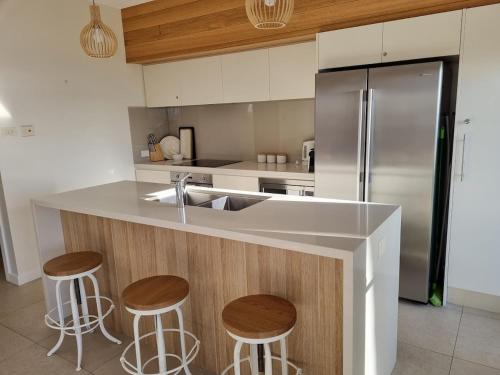 Dolphin Shores — Corlette — photo 4