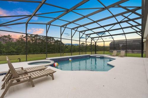 Lakeview w 8 Bedroom 5 KingSuite 3 miles to Disney — 4-Star Luxury Hotel in Kissimmee, United States