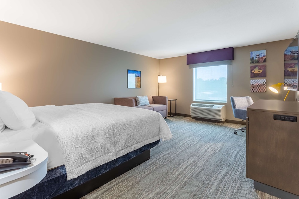 Hampton Inn and Suites Guymon - photo 8