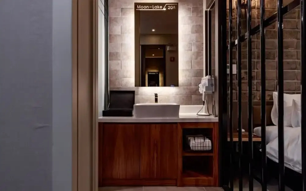 Hapcheon Moon Lake Self Check in Motel in Chinju, South Korea