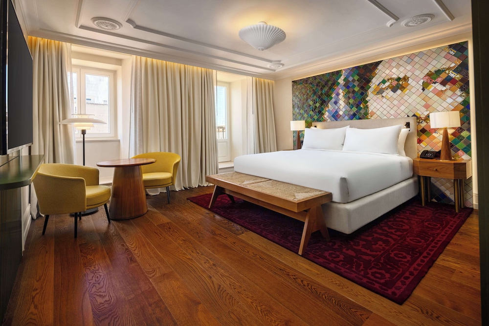 DUO Hotel Lisbon Curio Collection by Hilton in Lisbon, Portugal