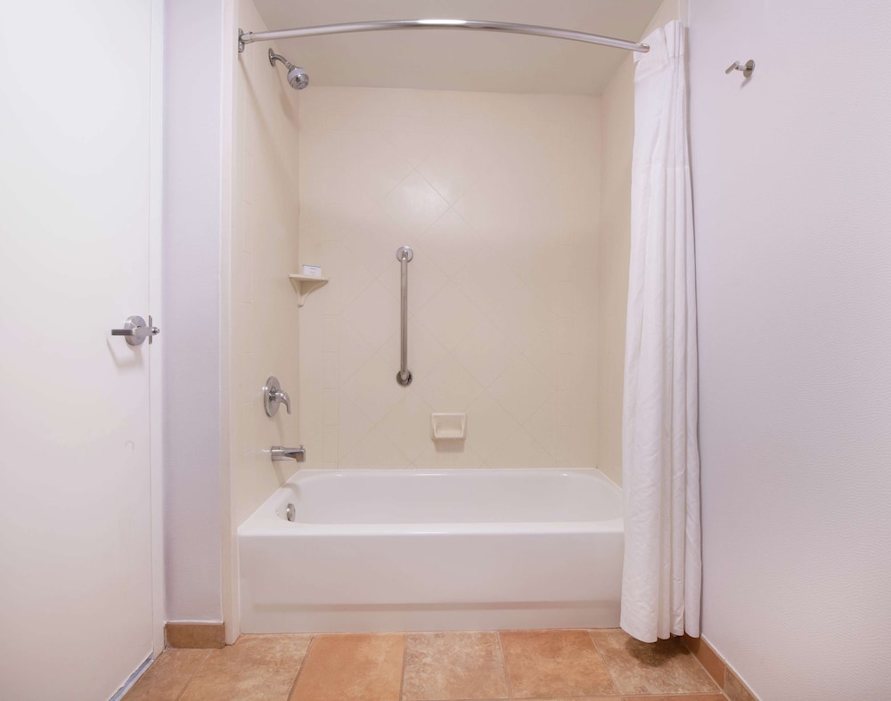 Hampton Inn & Suites Rochester Victor - photo 26
