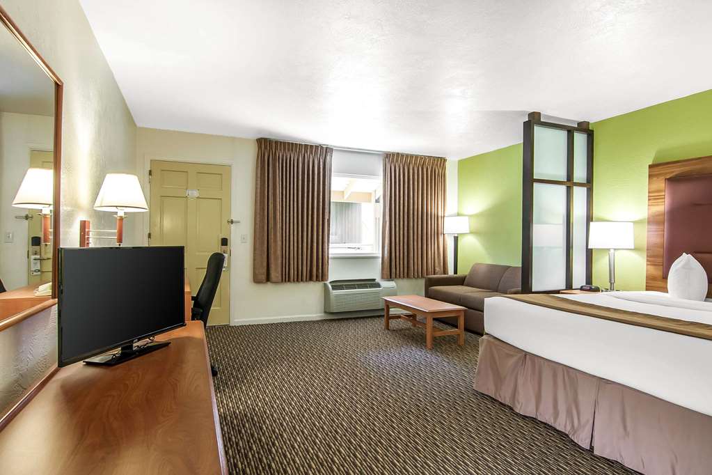 Quality Inn & Suites at Coos Bay - photo 19