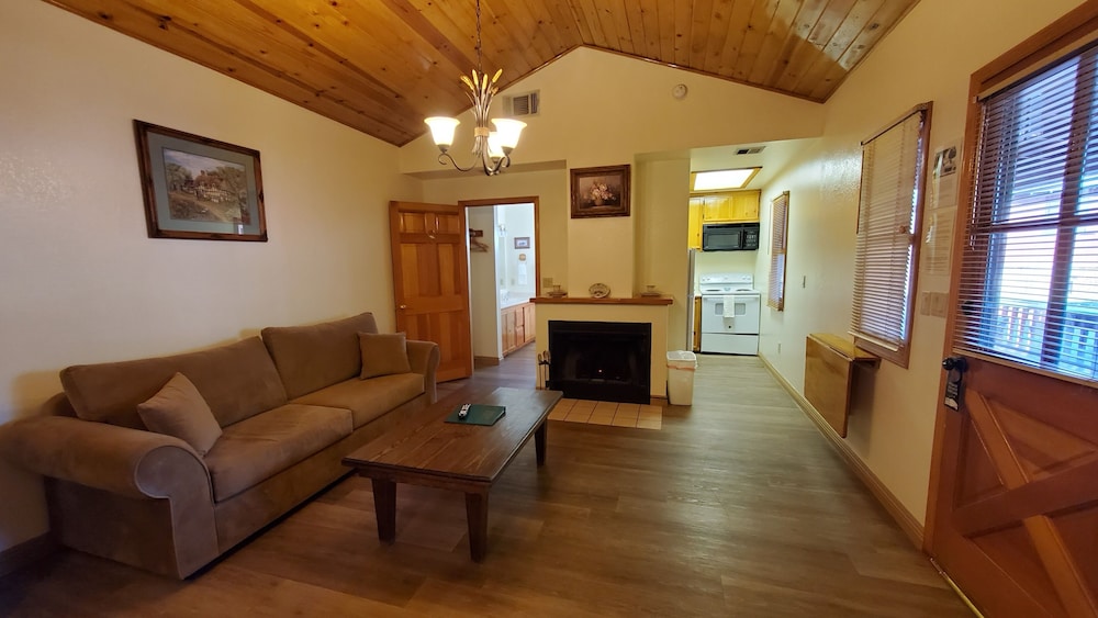 Kernville Inn - photo 54
