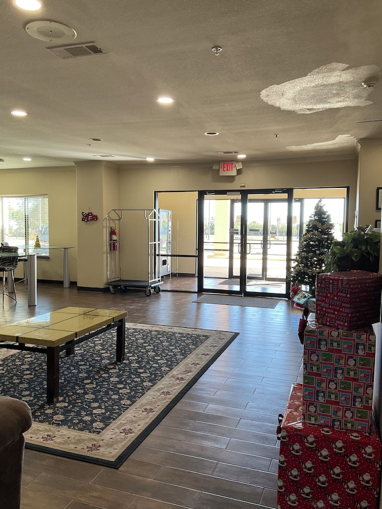 Yorktown Inn And Suites - photo 108
