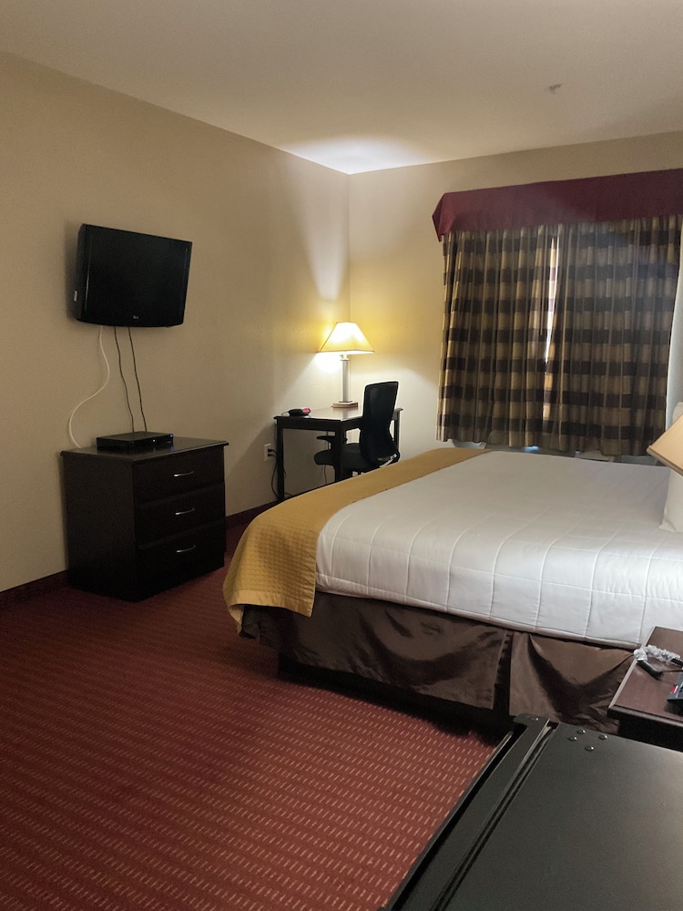 Yorktown Inn And Suites - photo 24