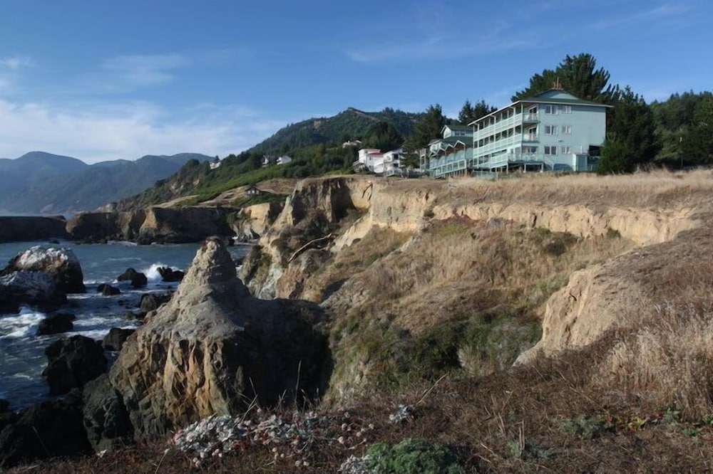 Inn Of The Lost Coast - photo 24