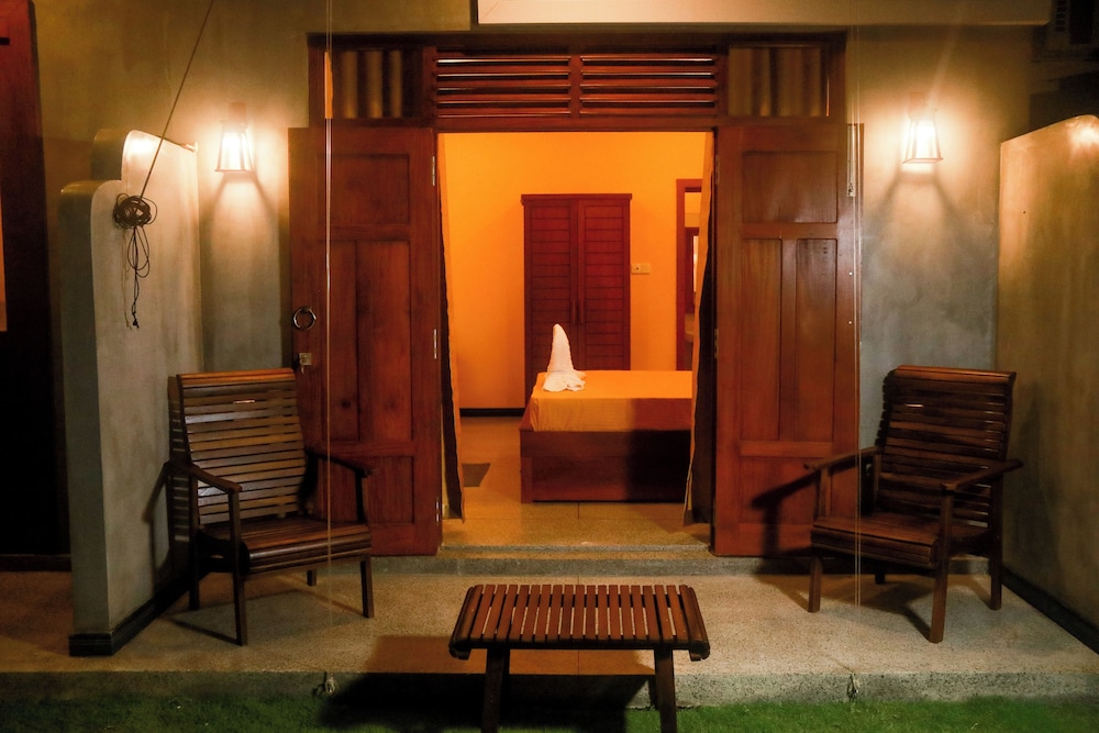 Colours Beach - carbon neutral hotel in Unknown City