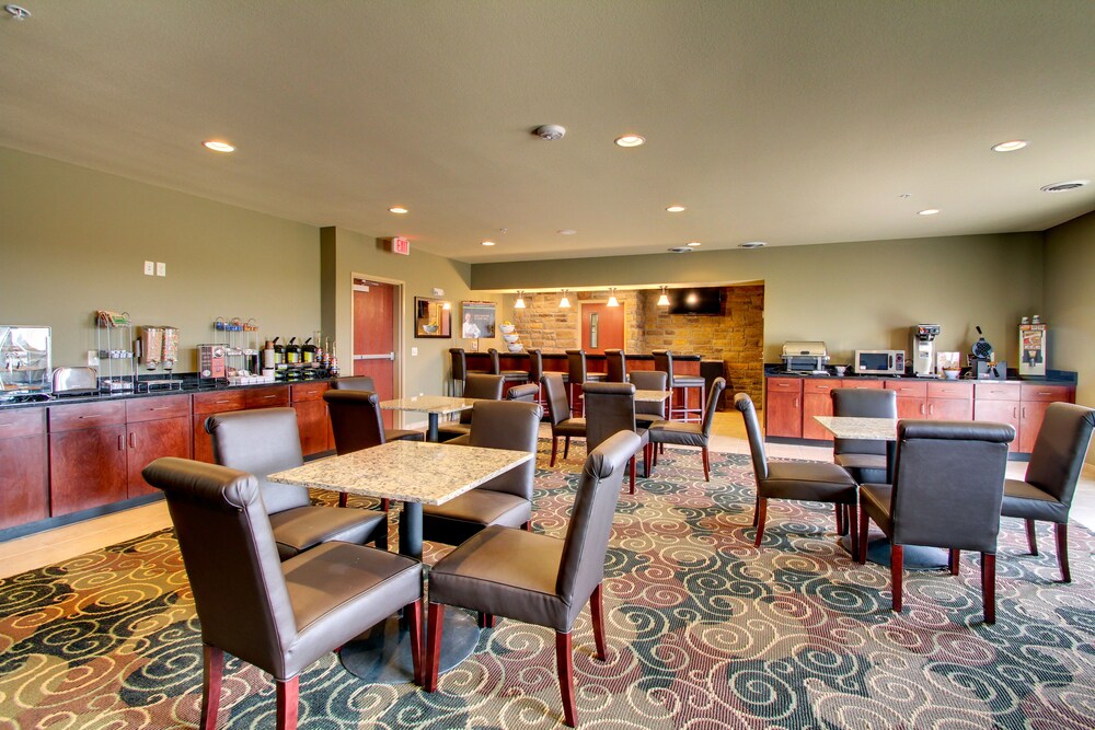 Cobblestone Hotel & Suites Pecos - photo 39