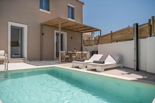 Villa Seyian — 4-Star Luxury Hotel in Galatas, Greece