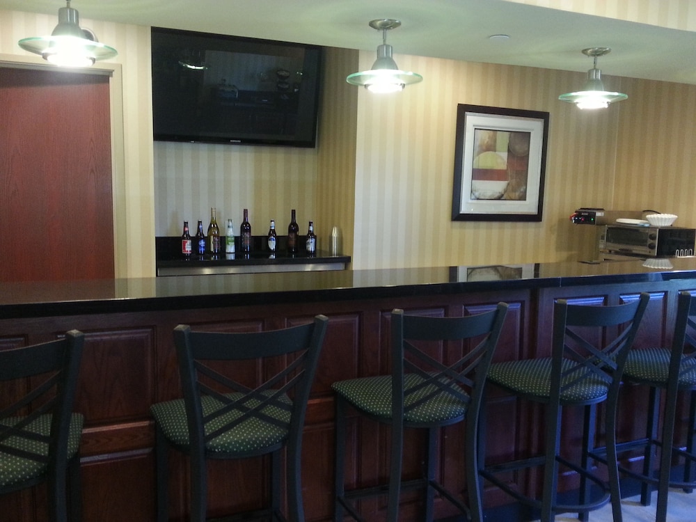 Cobblestone Inn & Suites Bloomfield - photo 37