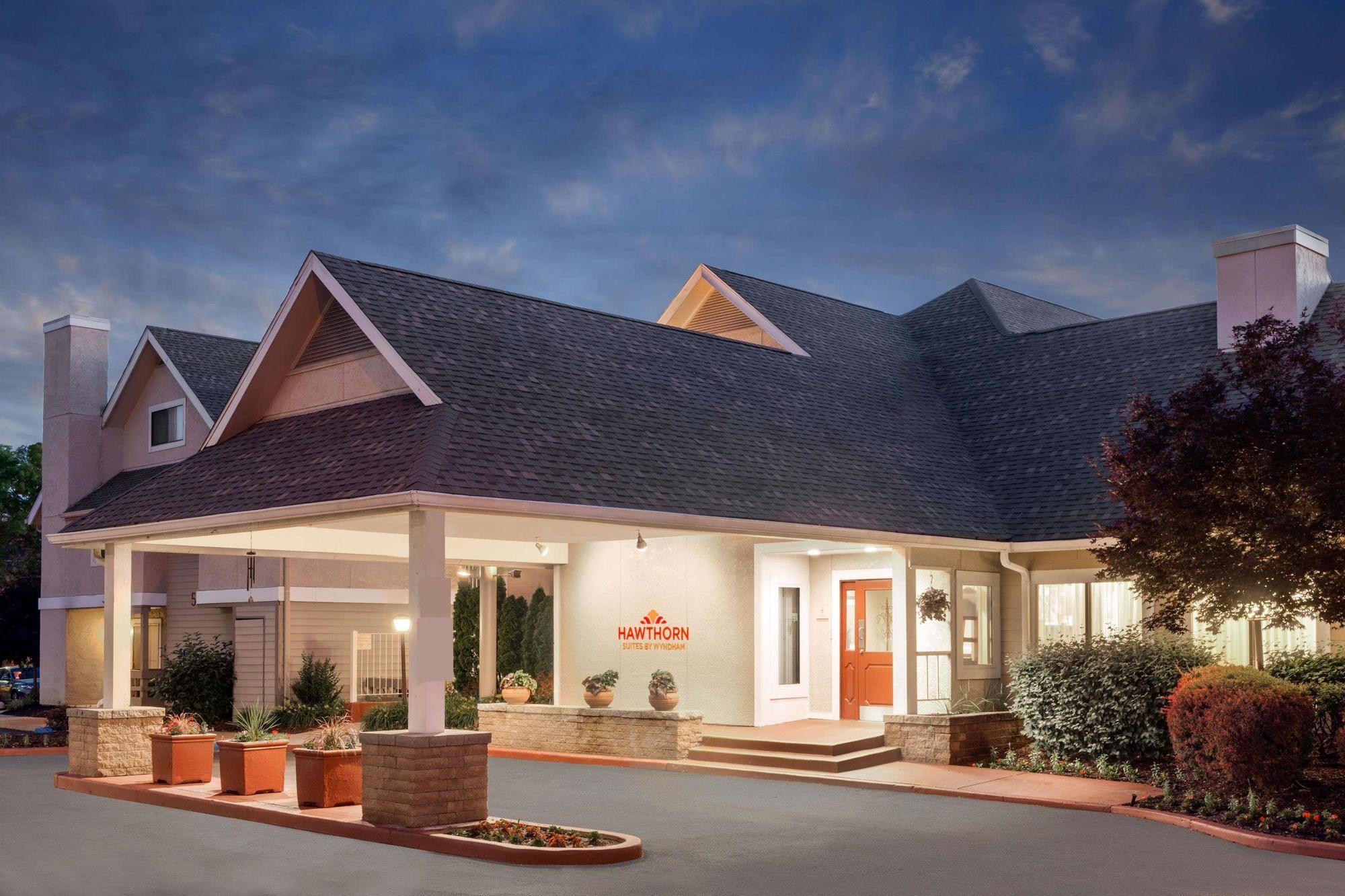 Craigshire Suites - photo 4