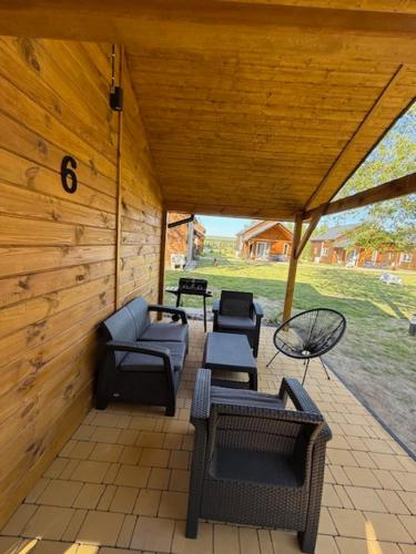 FirLake domki nad jeziorem Firlej — hotel in Firlej