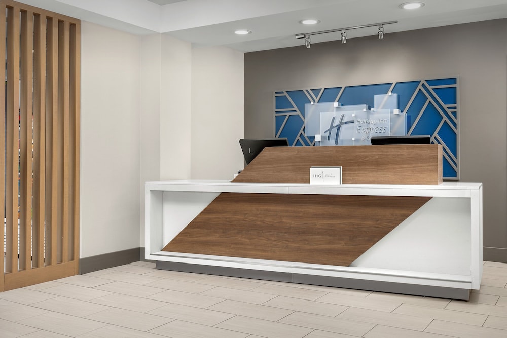 Holiday Inn Express Hotel & Suites Greensboro Airport Area an IHG Hotel - photo 2