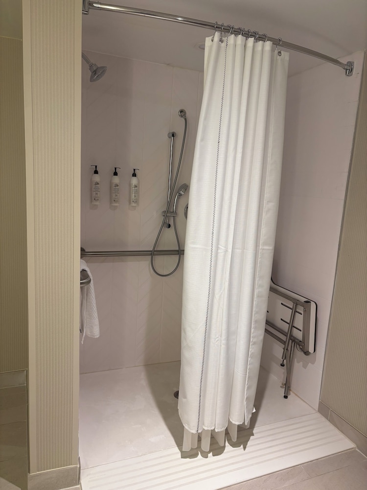 Delta Hotels by Marriott Indianapolis Airport - photo 16