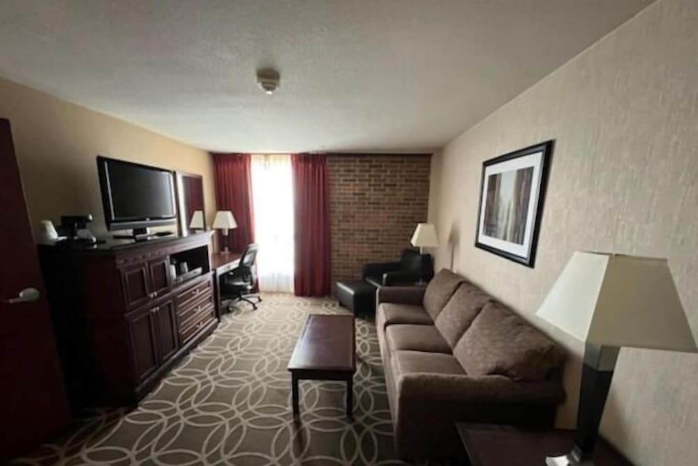 Hotel Lotus Kansas City Merriam - photo 15