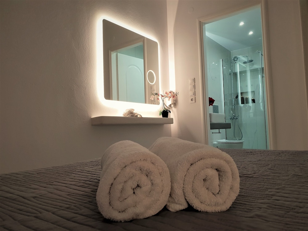 Efthimias Rooms in Milos, Greece