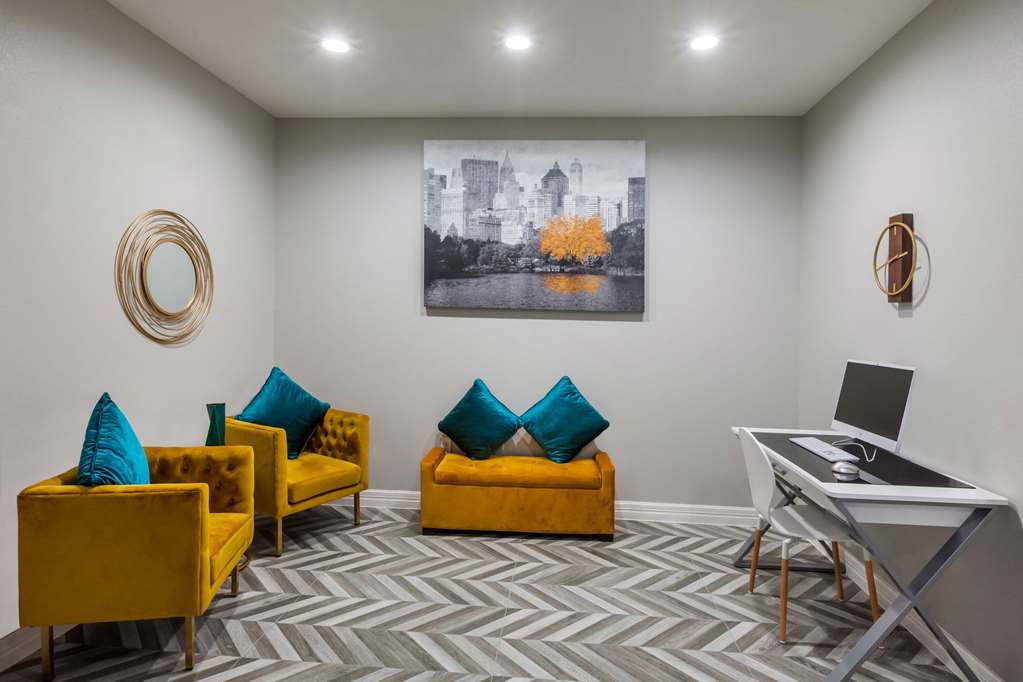 Super 8 by Wyndham Kingwood Houston North - photo 15