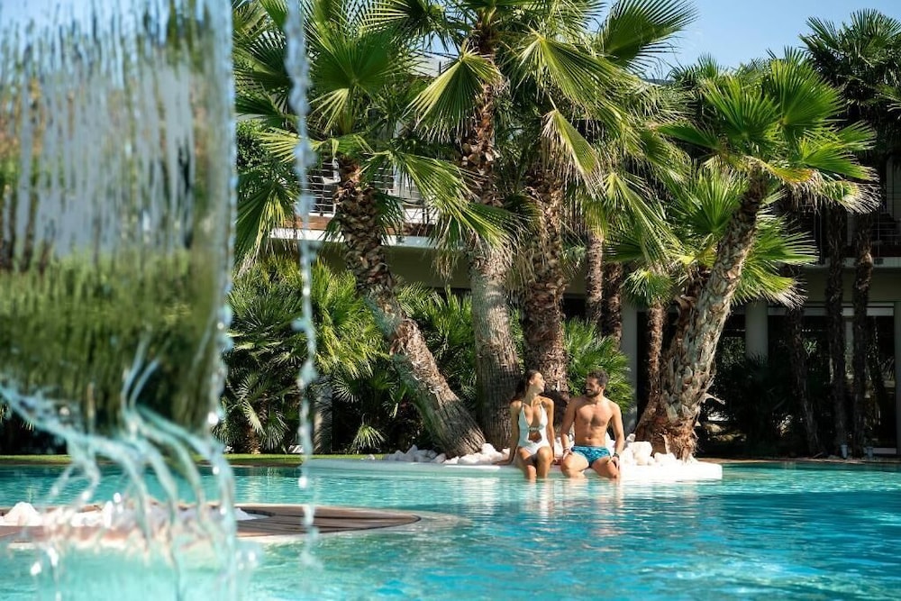 Color Hotel Style Design & Gourmet in Bardolino, Italy