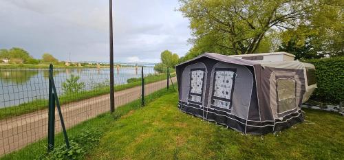 La p'tite caravane - last minute hotel in Gergy