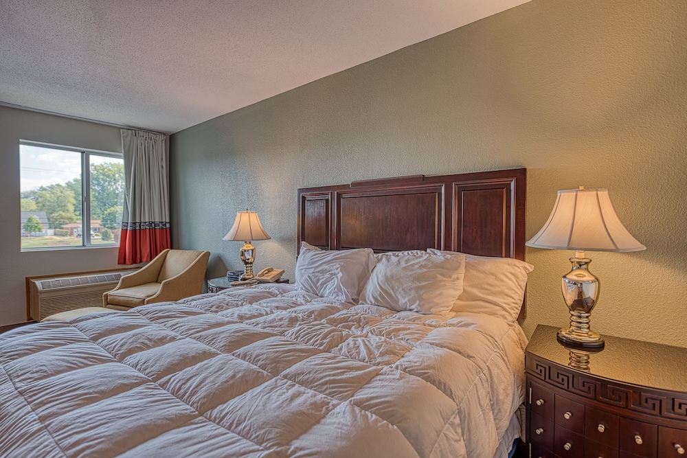 American Inn and Suites Dundee - photo 15