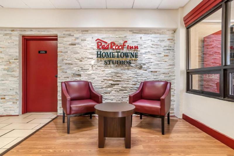 HomeTowne Studios by Red Roof Montgomery Midtown - photo 9