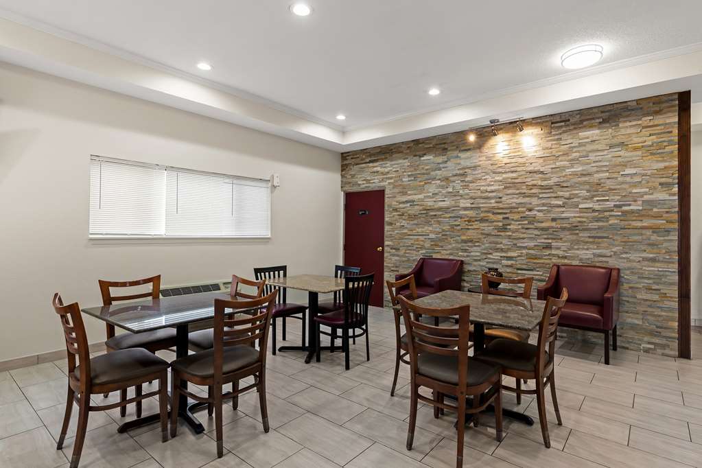 Red Lion Inn & Suites Caseyville - photo 22
