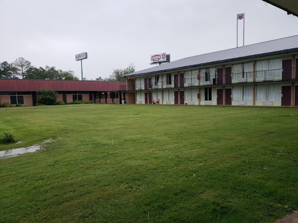 Budgetel Inns & Suites - photo 22