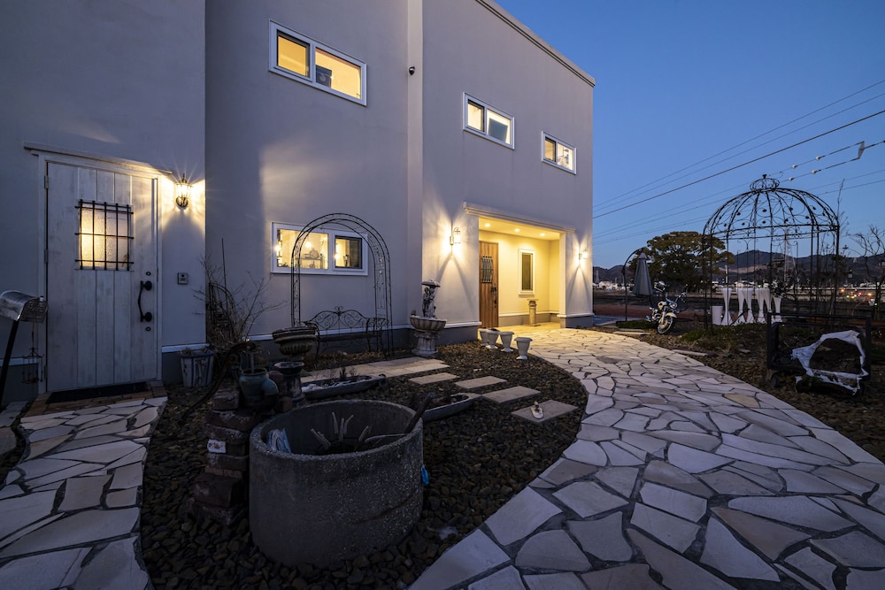 Antiques Inuyama - carbon neutral hotel in Inuyama