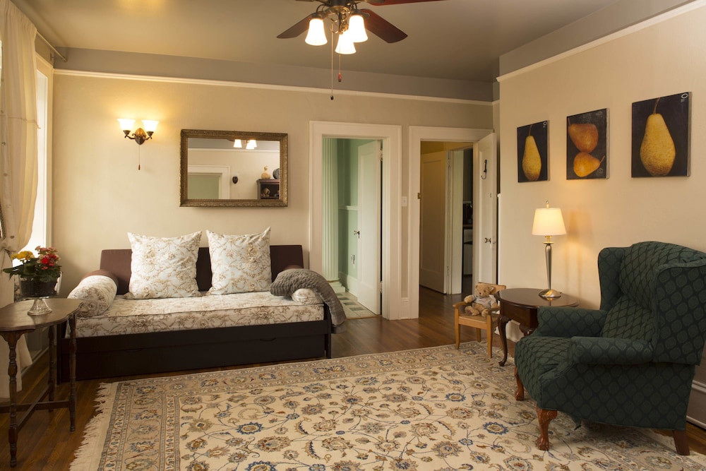 Sweet Biscuit Inn - photo 16