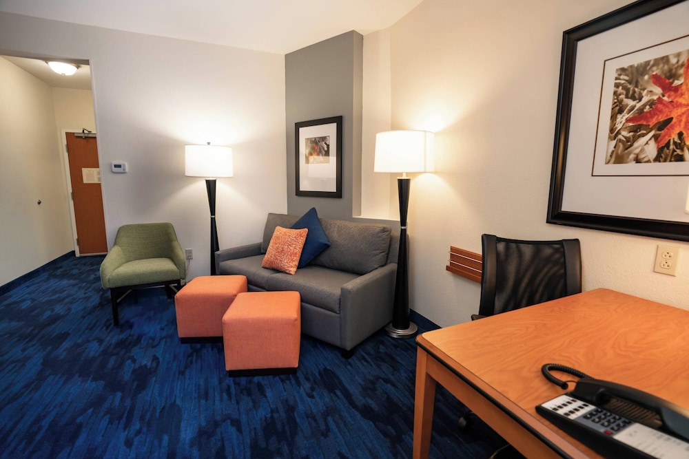 Fairfield Inn & Suites Kearney - photo 13