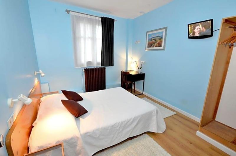 Hv tel De L'ours — hotel in Coulommiers