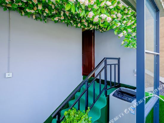 Wuzhen nanhua bridge home stay facility in Tongxiang, People's Republic of China