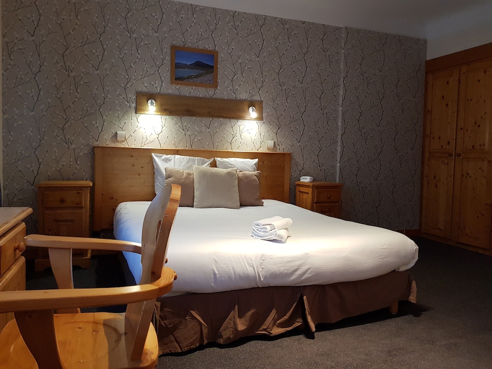 Savoy Hotel & Restaurant — hotel in Saint-Michel-De-Maurienne