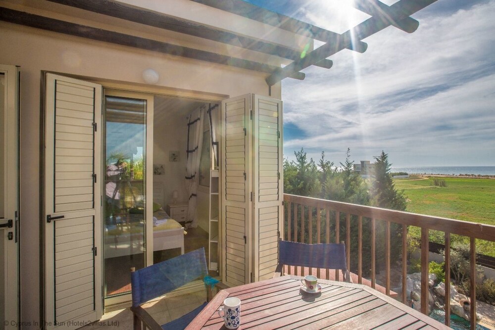 Cyprus Sunny Villas Gold