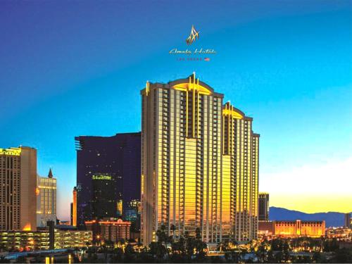 Amalz 2 Bedroom 3 Bathroom Balcony Suite at Mgm Signature Las Vegas