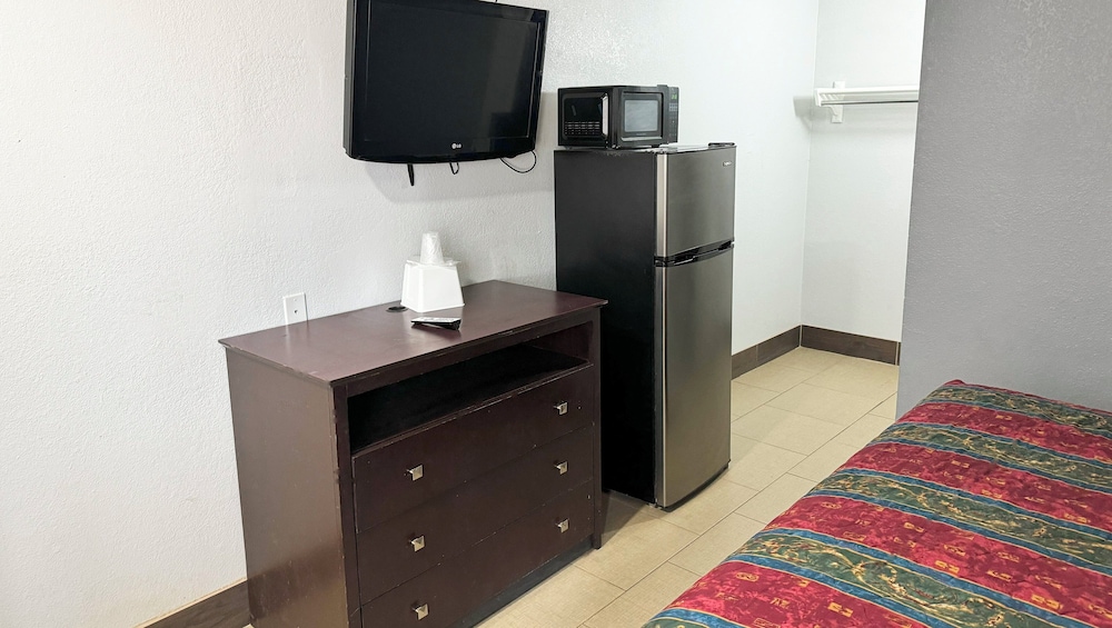 Xpress Inn & Extended Stays - photo 17