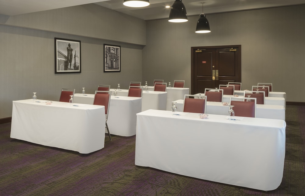 Four Points by Sheraton Boston Logan Airport Revere - photo 30