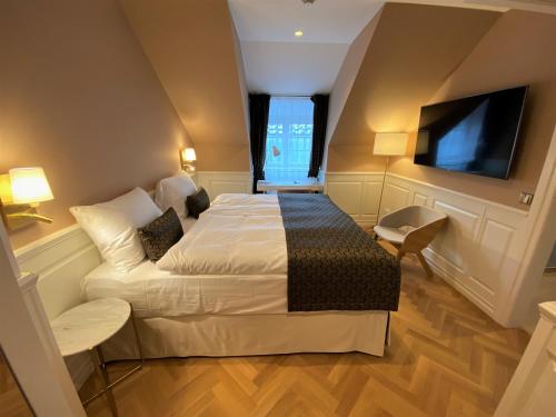 Hotel Restaurant Chateau Trnovv — 4-Star Luxury Hotel in Zbraslav, Czech Republic