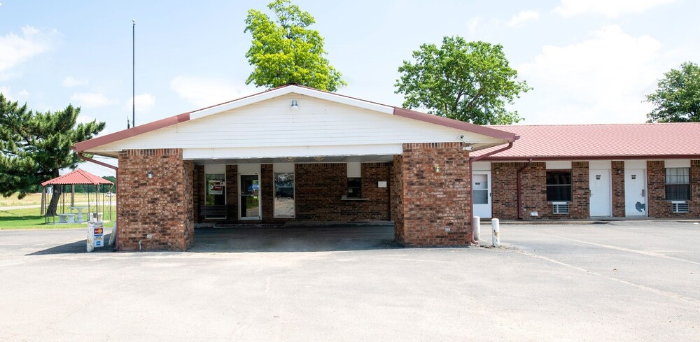Valley Inn Motel - photo 32