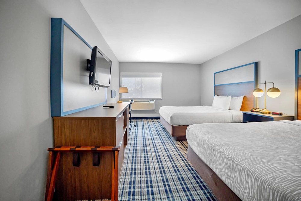 AmericInn by Wyndham Beloit - photo 11