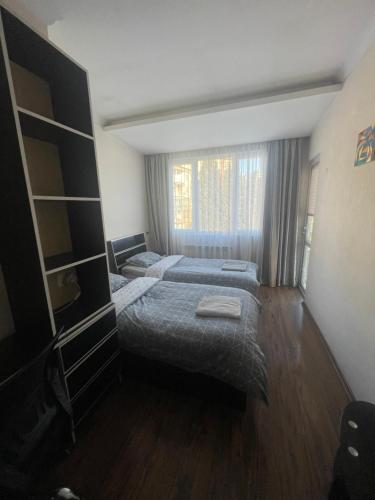 Apartment Kostava str with free parking