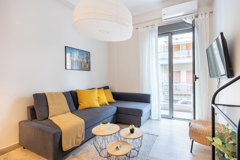 The Beatles 2 Bedroom Apartment in Athens — 4-Star Luxury Hotel in Athens, Greece